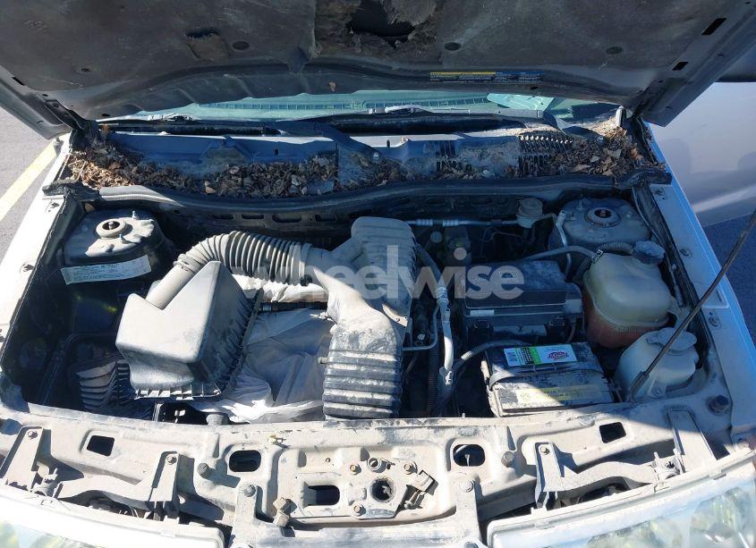 Photo 10 of 2005 Saturn Vue 4 CYL (VIN 5GZCZ23D45S849152)