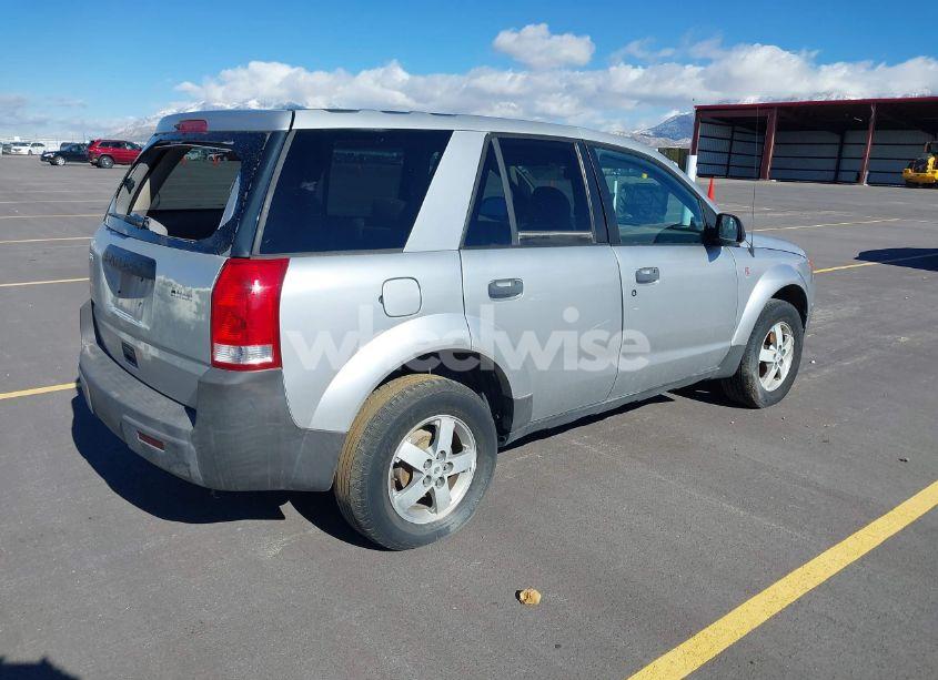 Photo 4 of 2005 Saturn Vue 4 CYL (VIN 5GZCZ23D45S849152)