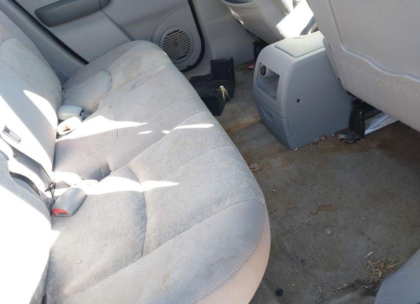 Photo 8 of 2003 Saturn Vue 4 CYL (VIN 5GZCZ23DX3S827248)