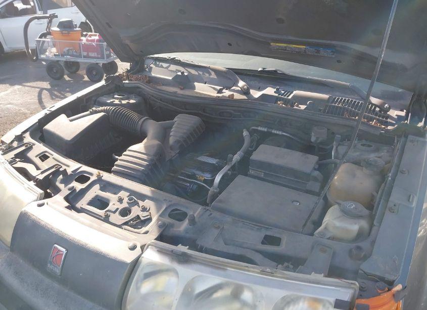 Photo 6 of 2005 Saturn Vue 4 CYL (VIN 5GZCZ23DX5S845252)