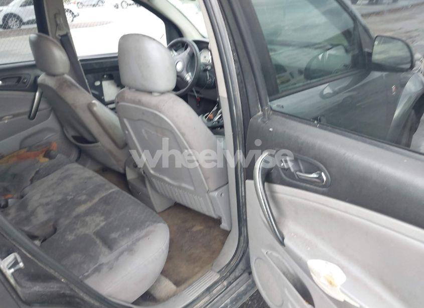 Photo 8 of 2007 Saturn Vue 4 CYL (VIN 5GZCZ33D07S811121)