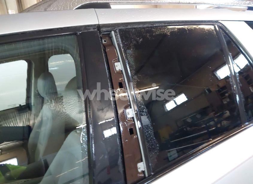 Photo 6 of 2007 Saturn Vue 4 CYL (VIN 5GZCZ33D27S814781)