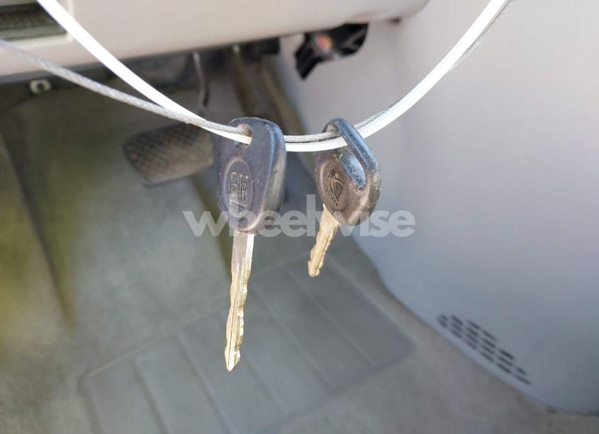 Photo 11 of 2005 Saturn Vue 4 CYL (VIN 5GZCZ33D35S828086)