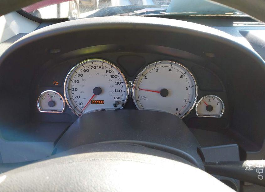 Photo 7 of 2006 Saturn Vue 4 CYL (VIN 5GZCZ33D46S851216)