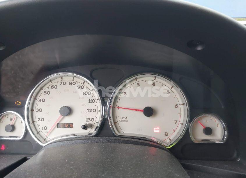 Photo 7 of 2005 Saturn Vue 4 CYL (VIN 5GZCZ33D55S826176)