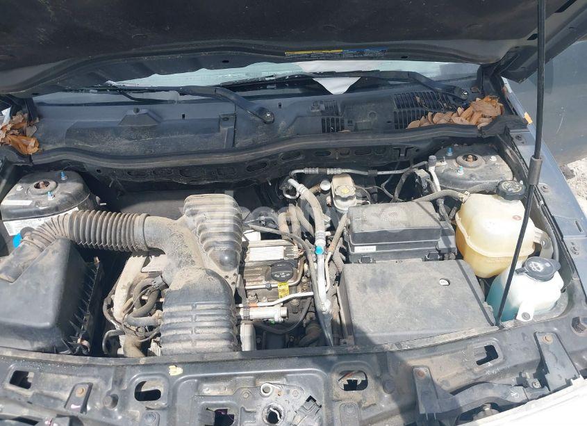 Photo 10 of 2005 Saturn Vue 4 CYL (VIN 5GZCZ33D55S853880)