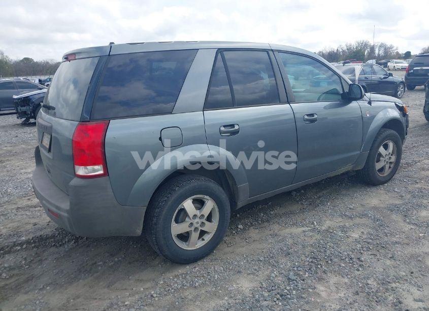 Photo 4 of 2005 Saturn Vue 4 CYL (VIN 5GZCZ33D55S853880)