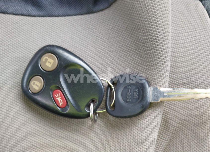 Photo 11 of 2006 Saturn Vue 4 CYL (VIN 5GZCZ33D56S800565)