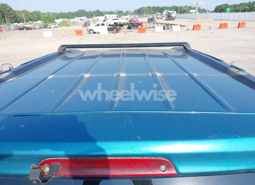 Photo 13 of 2005 Saturn Vue 4 CYL (VIN 5GZCZ33D65S825618)