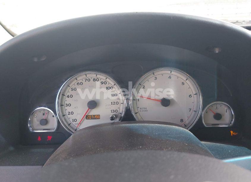 Photo 7 of 2005 Saturn Vue 4 CYL (VIN 5GZCZ33D65S869926)