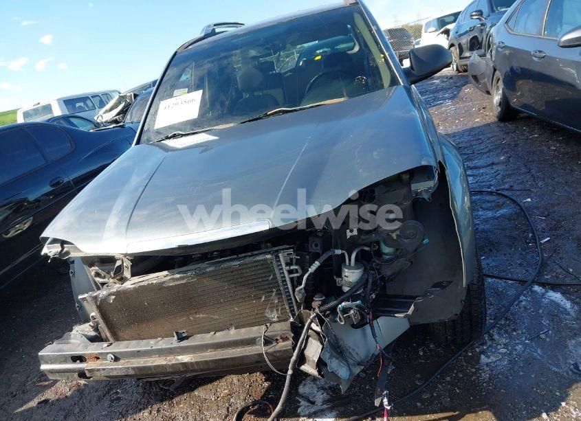 Photo 11 of 2007 Saturn Vue 4 CYL (VIN 5GZCZ33D77S817031)