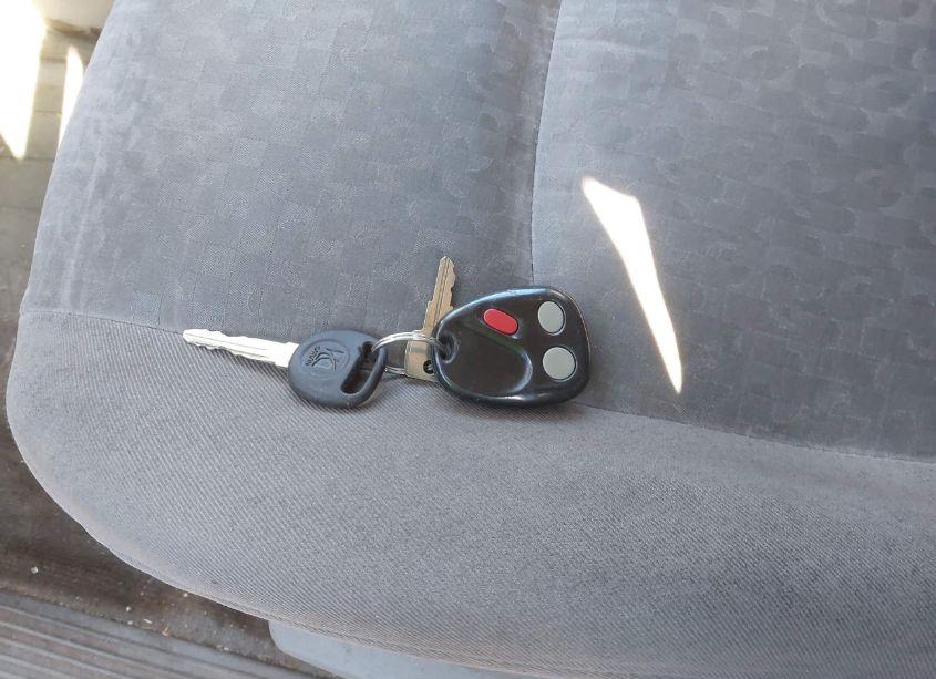 Photo 11 of 2006 Saturn Vue 4 CYL (VIN 5GZCZ33D86S814993)