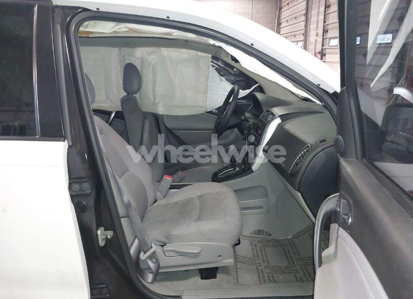 Photo 5 of 2007 Saturn Vue 4 CYL (VIN 5GZCZ33D87S844545)