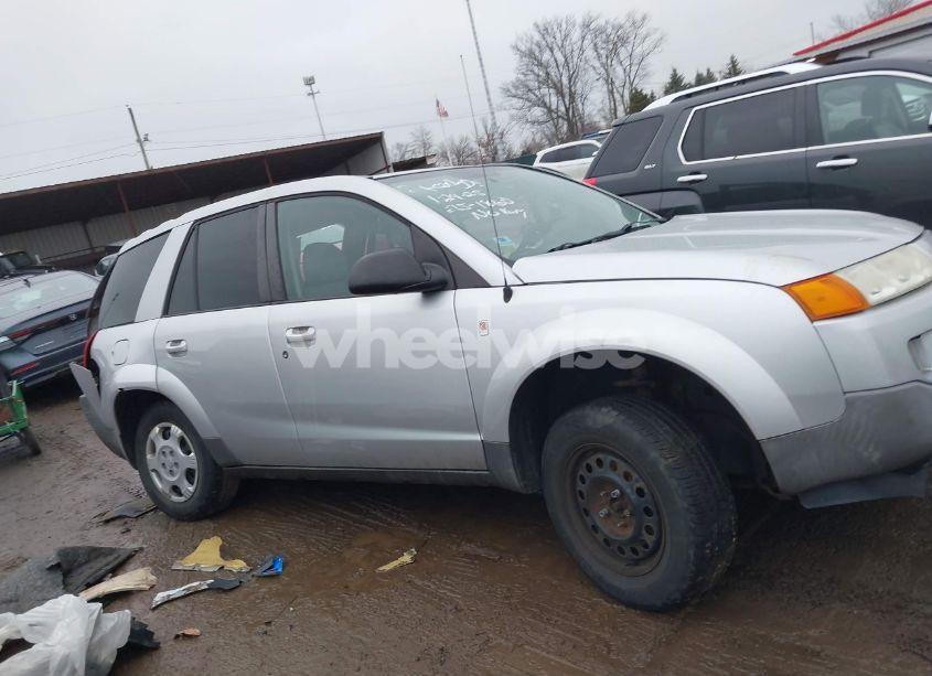 Photo 13 of 2005 Saturn Vue 4 CYL (VIN 5GZCZ33D95S830599)