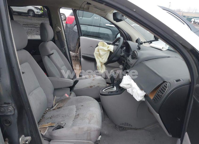 Photo 5 of 2005 Saturn Vue 4 CYL (VIN 5GZCZ33D95S830599)