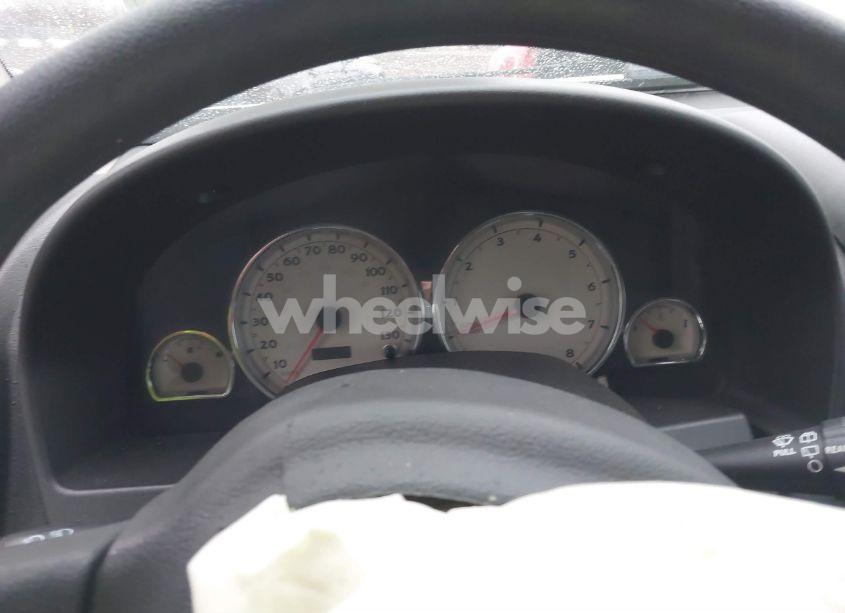 Photo 7 of 2005 Saturn Vue 4 CYL (VIN 5GZCZ33D95S830599)