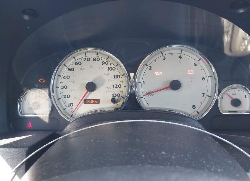 Photo 7 of 2005 Saturn Vue 4 CYL (VIN 5GZCZ33D95S832773)