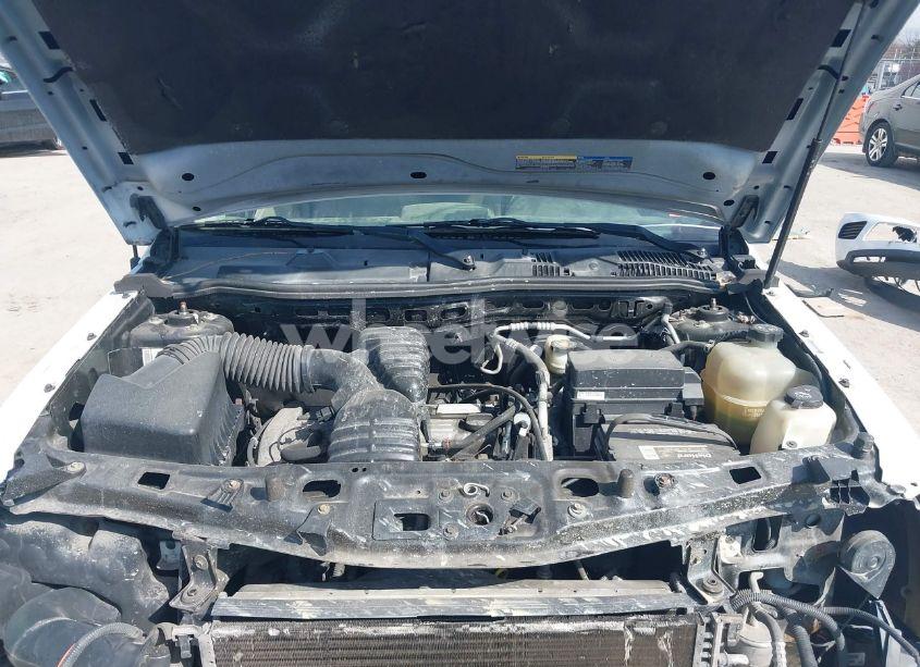 Photo 10 of 2007 Saturn Vue 4 CYL (VIN 5GZCZ33DX7S878468)