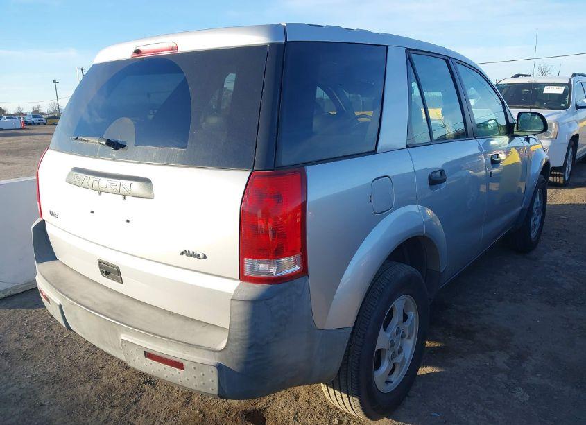 Photo 4 of 2003 Saturn Vue 4 CYL (VIN 5GZCZ43D03S806906)