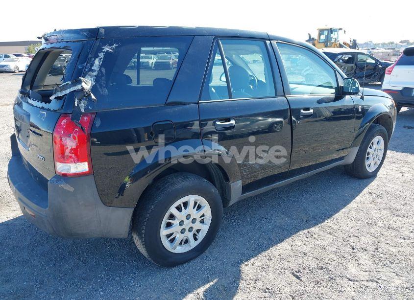 Photo 4 of 2003 Saturn Vue 4 CYL (VIN 5GZCZ43D63S868293)