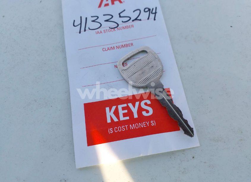 Photo 11 of 2005 Saturn Vue V6 (VIN 5GZCZ53405S831295)