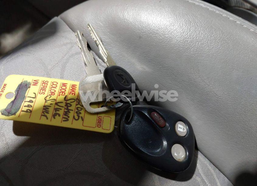 Photo 11 of 2005 Saturn Vue V6 (VIN 5GZCZ53405S837999)