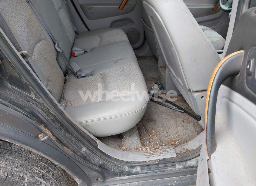 Photo 8 of 2007 Saturn Vue V6 (VIN 5GZCZ53437S865346)