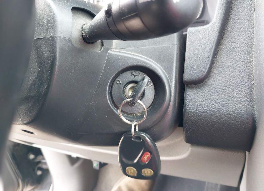 Photo 11 of 2005 Saturn Vue V6 (VIN 5GZCZ53475S802568)