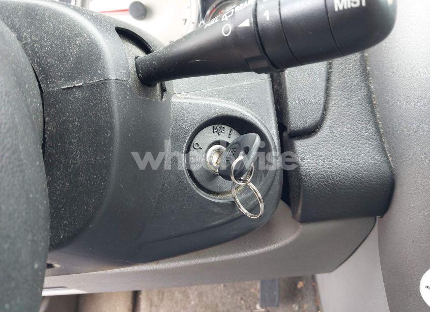 Photo 11 of 2005 Saturn Vue V6 (VIN 5GZCZ53485S846496)