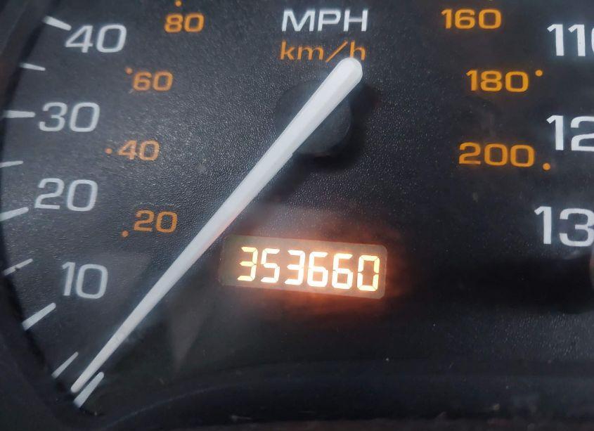 Photo 15 of 2003 Saturn Vue V6 (VIN 5GZCZ53B03S861036)