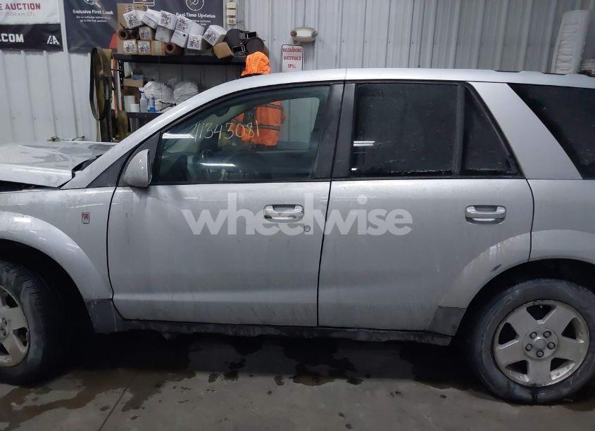 Photo 14 of 2005 Saturn Vue V6 (VIN 5GZCZ634X5S806183)