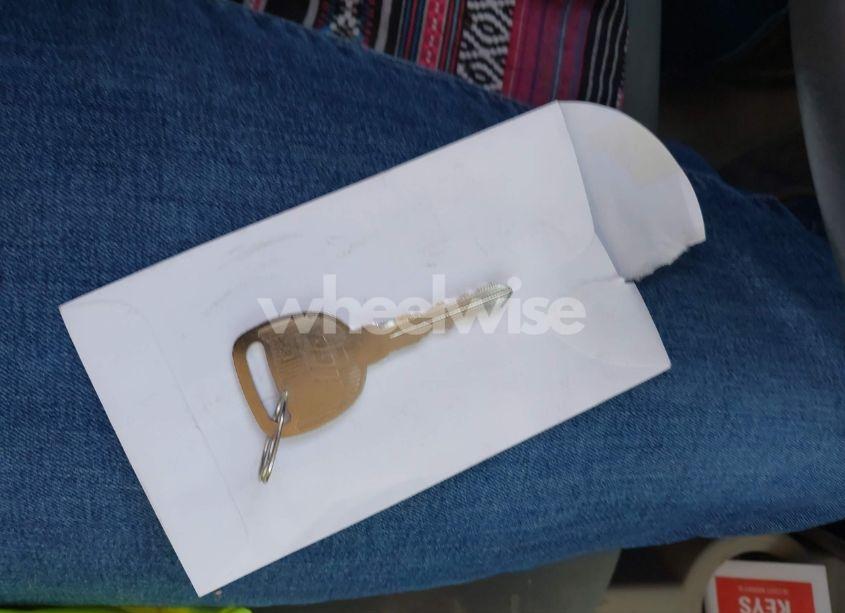 Photo 11 of 2003 Saturn Vue V6 (VIN 5GZCZ63B83S869309)