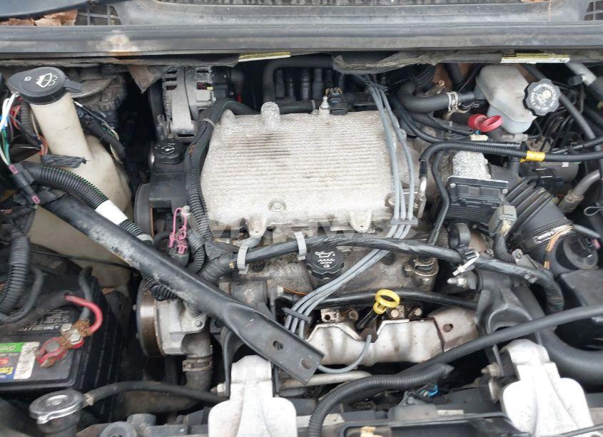 Photo 10 of 2005 Saturn Relay FWD (VIN 5GZDV23L85D174207)