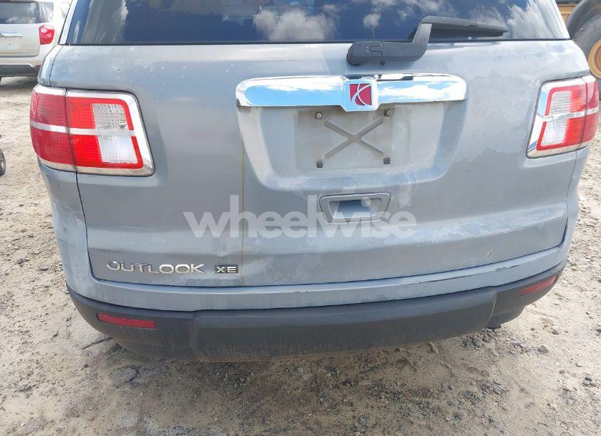 Photo 6 of 2008 Saturn Outlook XE (VIN 5GZER13768J175688)