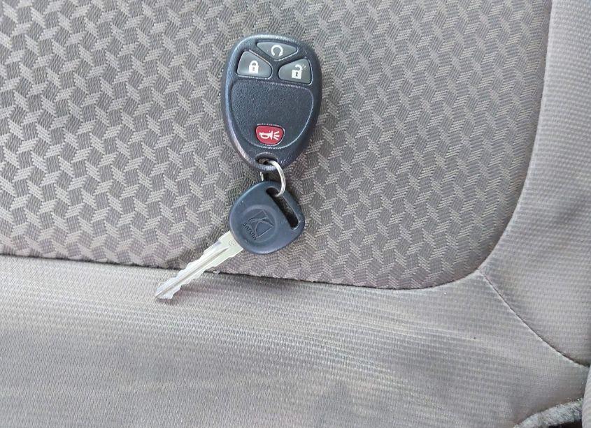 Photo 11 of 2008 Saturn Outlook XE (VIN 5GZER13778J304540)