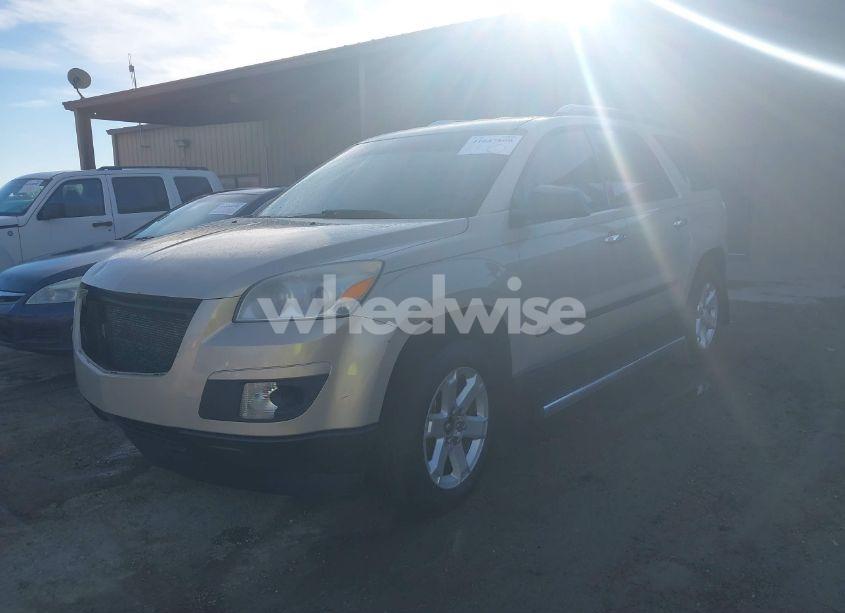 Photo 2 of 2008 Saturn Outlook XE (VIN 5GZER13788J157838)