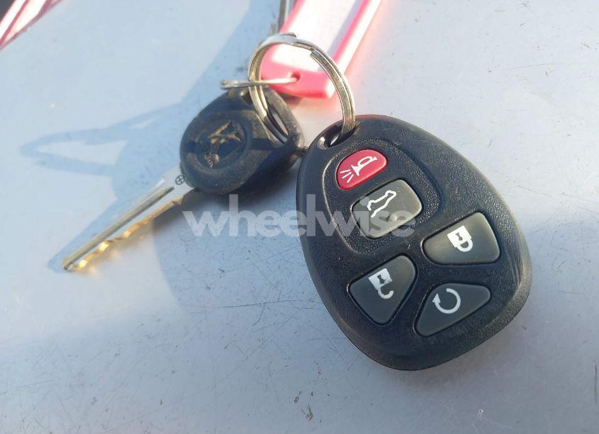 Photo 11 of 2008 Saturn Outlook XR (VIN 5GZER23718J201586)