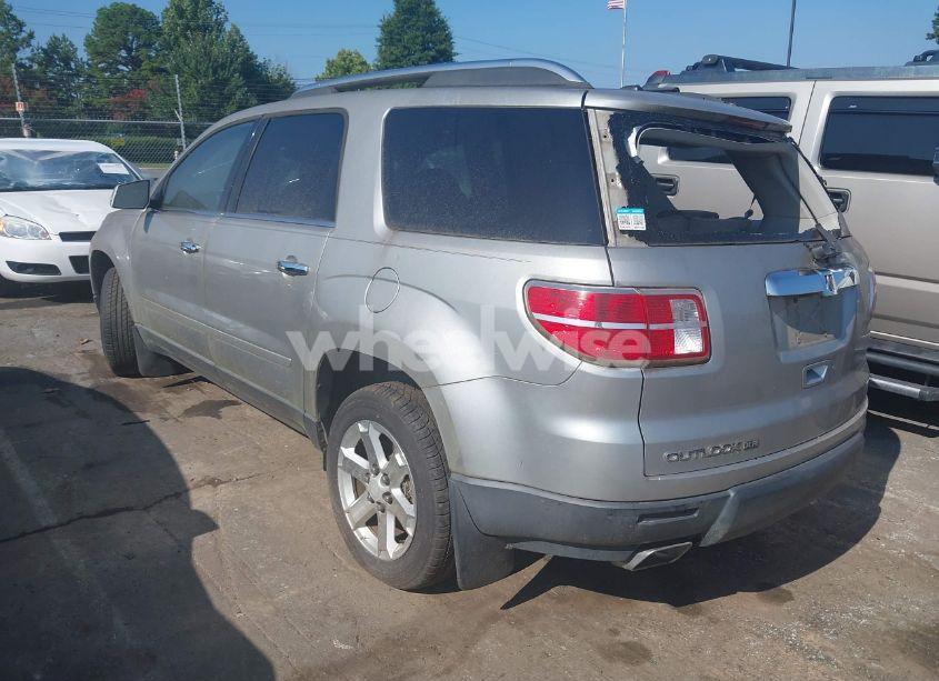 Photo 3 of 2007 Saturn Outlook XR (VIN 5GZER237X7J132038)