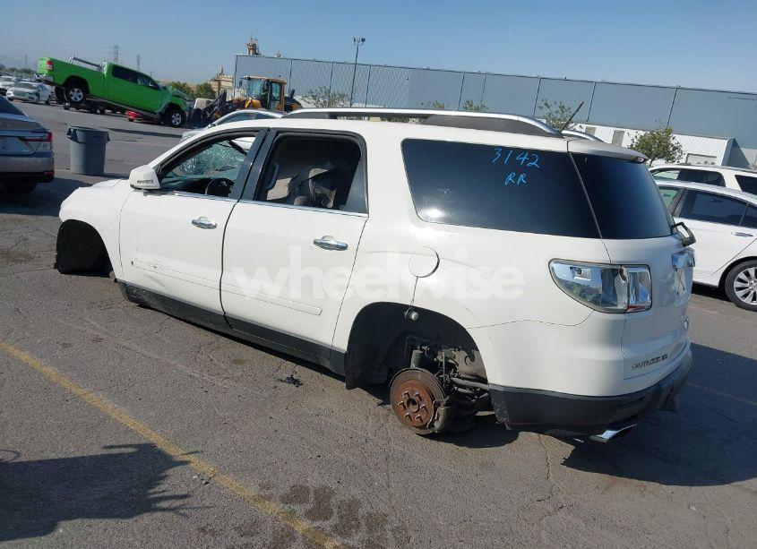 Photo 3 of 2008 Saturn Outlook XR (VIN 5GZER33788J183142)