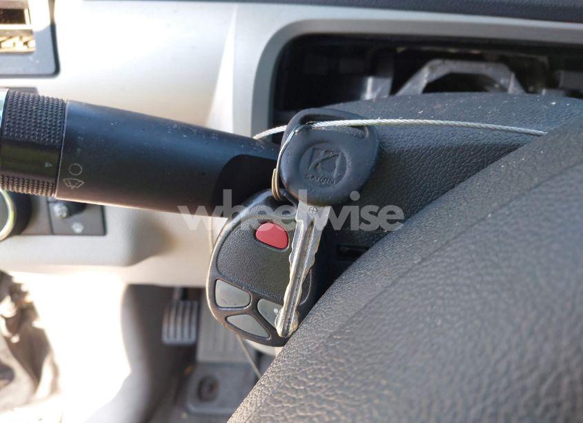 Photo 11 of 2008 Saturn Outlook XE (VIN 5GZEV13758J207445)
