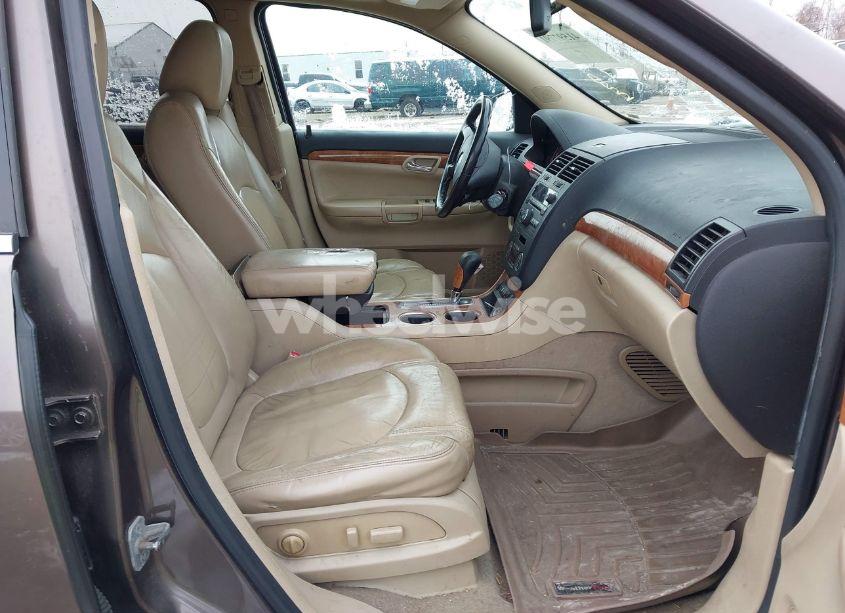 Photo 5 of 2010 Saturn Outlook XR-L (VIN 5GZLRVED4AJ131633)