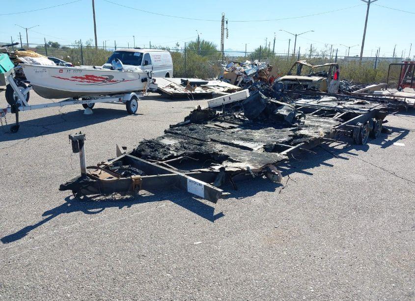 Photo 2 of 2004 Weekend Warrior (VIN 5HRFF26214C002819)