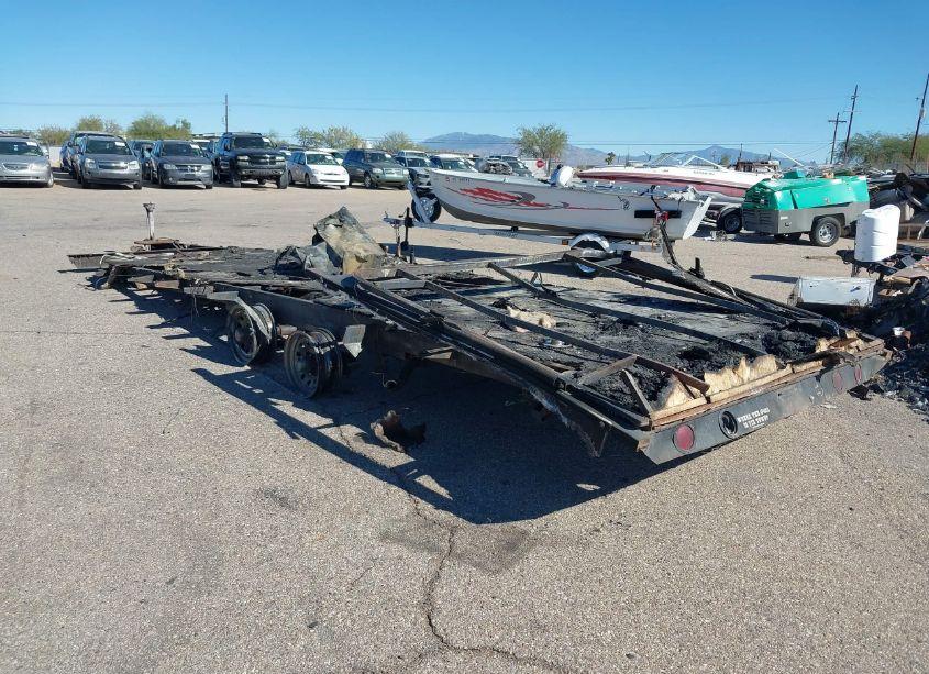 Photo 3 of 2004 Weekend Warrior (VIN 5HRFF26214C002819)