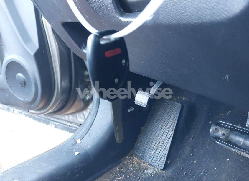 Photo 11 of 2010 Honda Cr-v LX (VIN 5J6RE3H32AL019099)