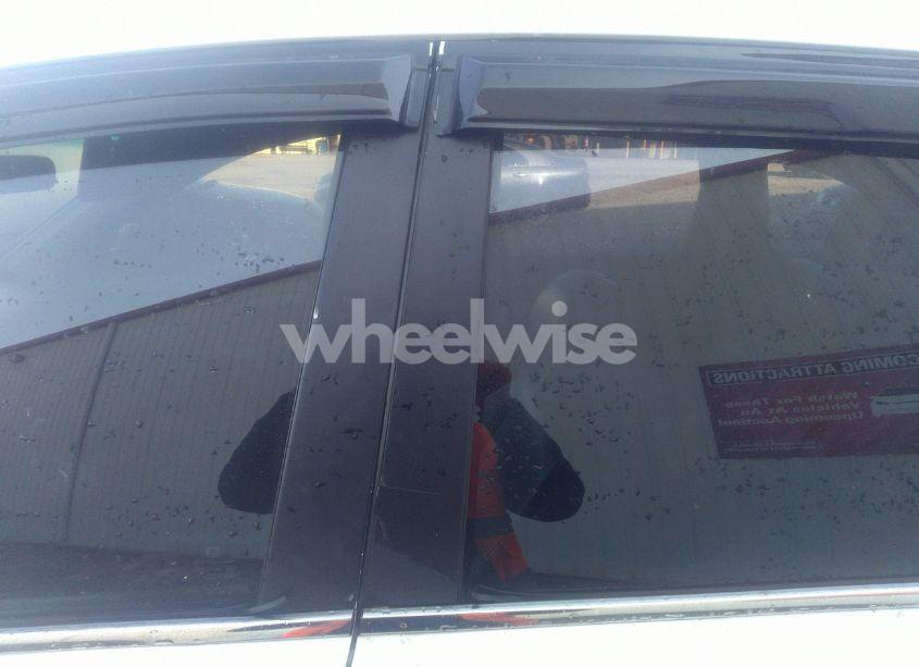 Photo 18 of 2010 Honda Cr-v LX (VIN 5J6RE3H35AL020506)