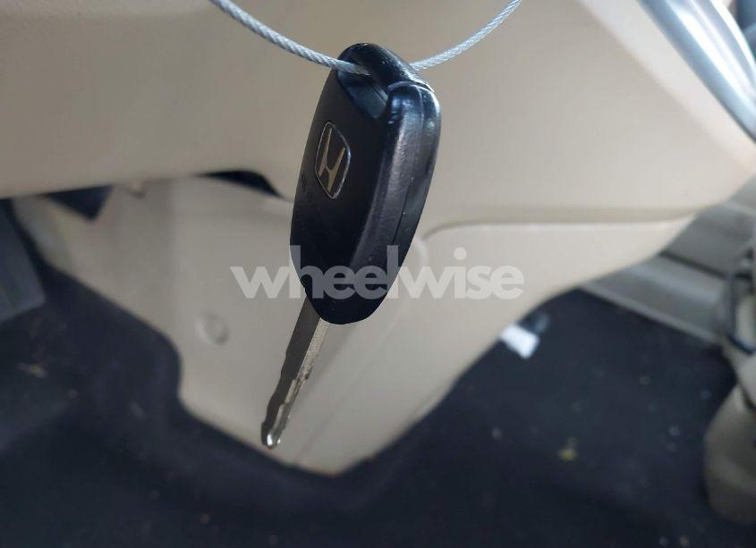 Photo 11 of 2010 Honda Cr-v LX (VIN 5J6RE3H35AL030890)