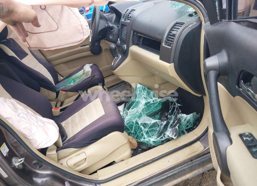 Photo 5 of 2011 Honda Cr-v LX (VIN 5J6RE3H3XBL010040)