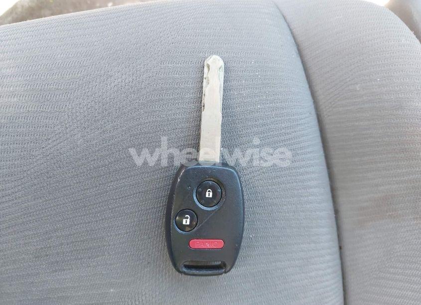 Photo 11 of 2011 Honda Cr-v LX (VIN 5J6RE3H3XBL012340)