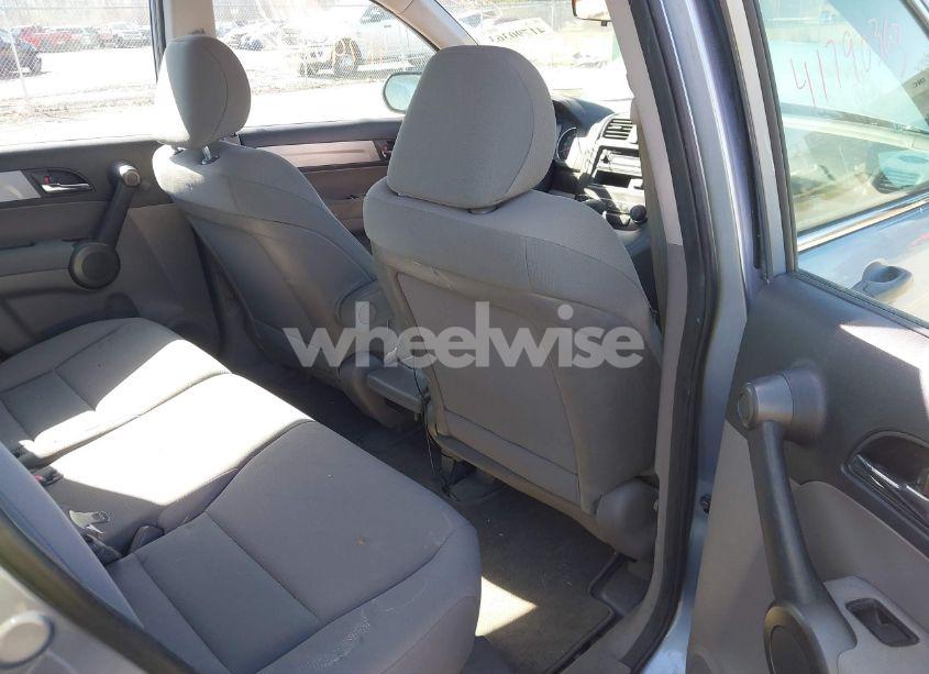 Photo 8 of 2011 Honda Cr-v LX (VIN 5J6RE3H3XBL012340)