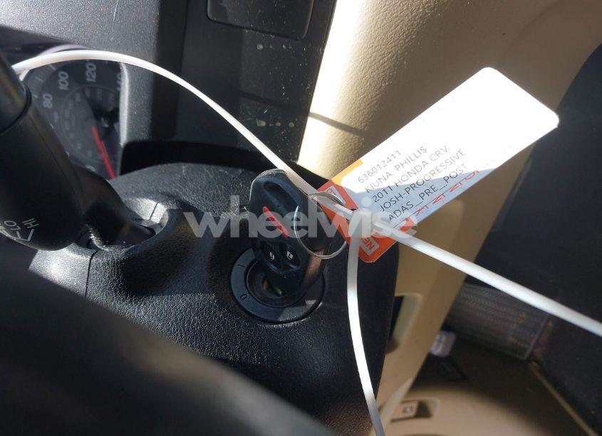 Photo 11 of 2011 Honda Cr-v LX (VIN 5J6RE3H3XBL051140)